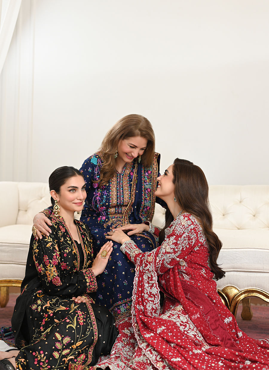 Farah Talib Aziz Azrina Scarlett style reference image 15