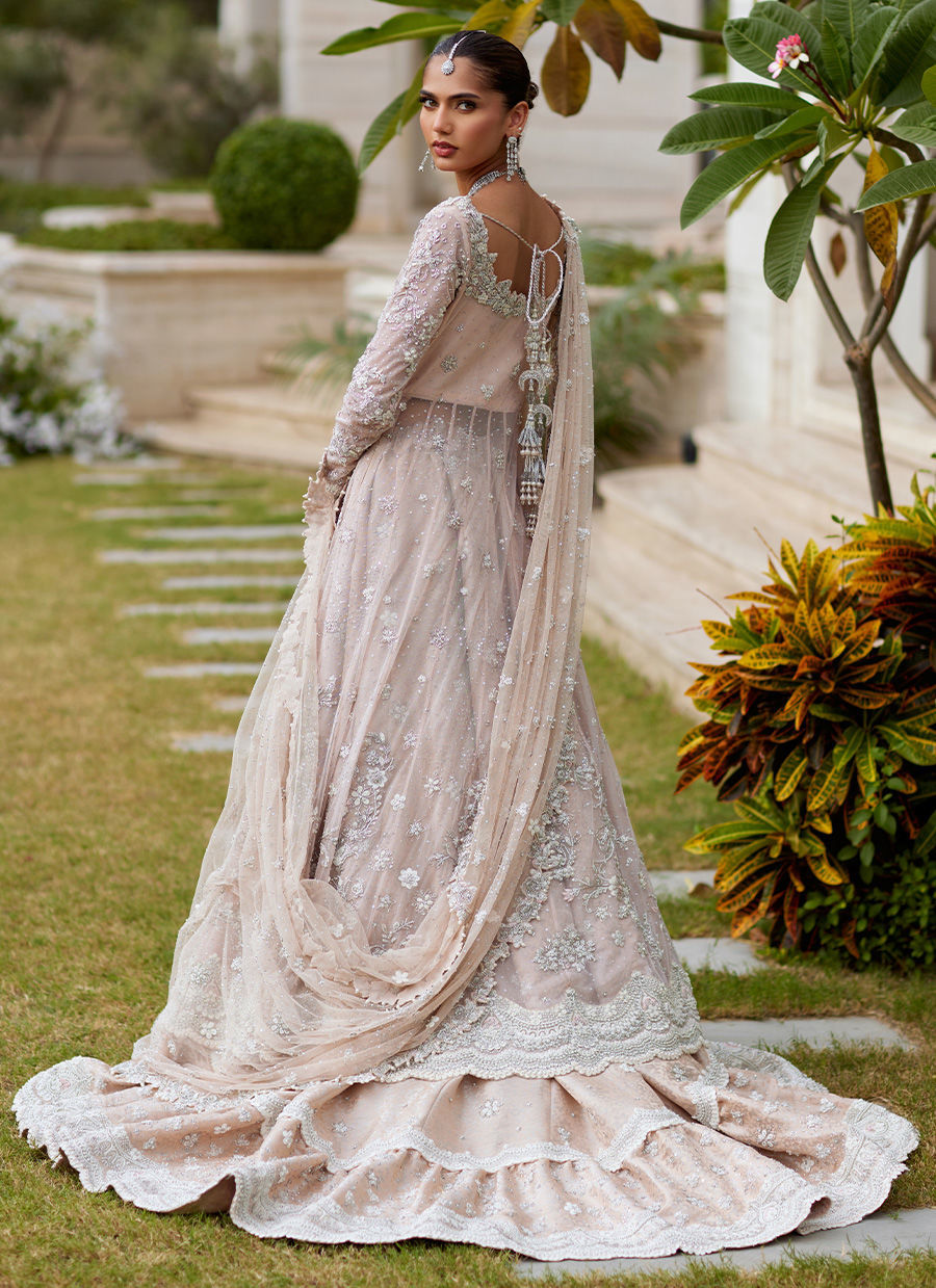 Farah Talib Aziz Shahnoor Pale Pink bridal style reference image 3