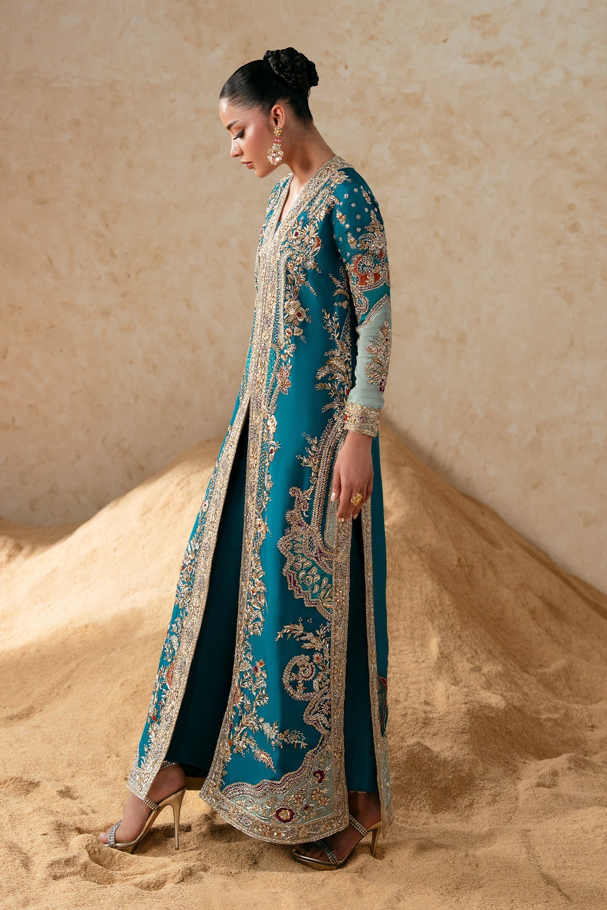 Mahnoor Mujtaba – Firoza Muse Style — Mairaz reproduction, product view 2