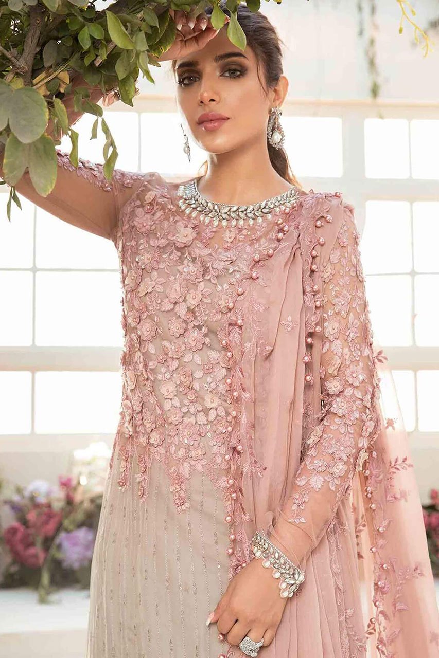 Maria B Mbroidered BD-121 close-up of blush pink bodice embroidery and net dupatta