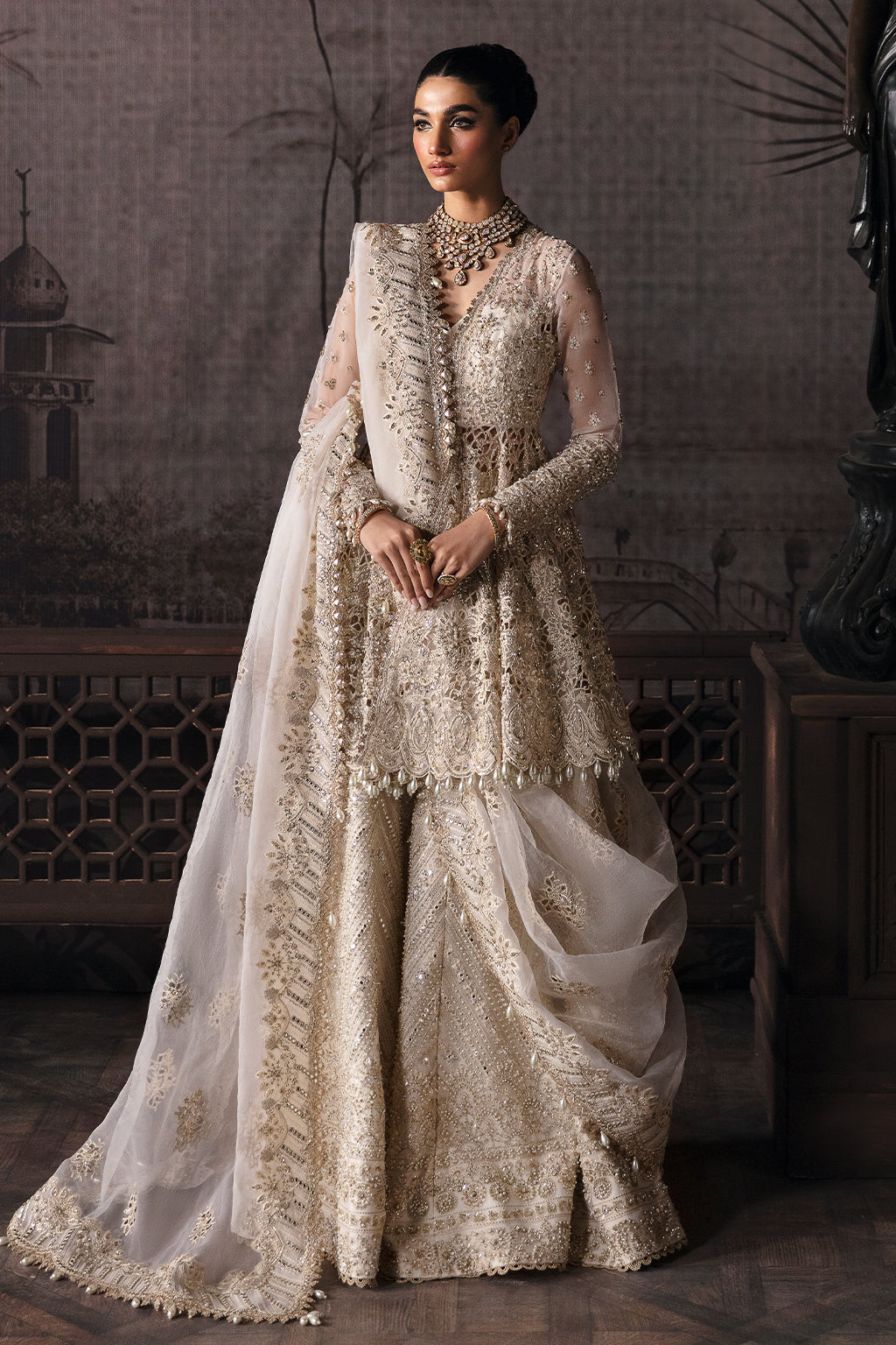 Afrozeh Helena Style — Mairaz Off White Wedding Maxi
