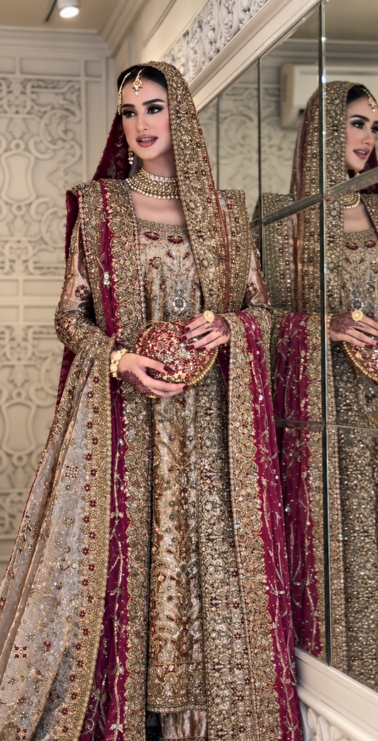 Areeba Style, full front view