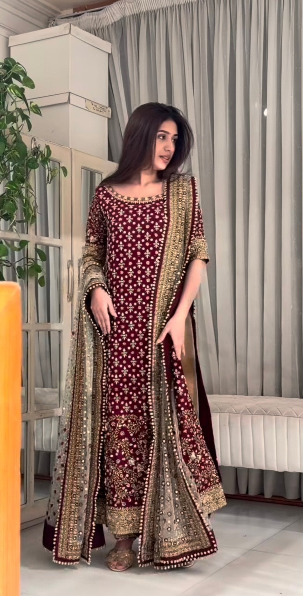 Haris Shakeel – Areesha Style, full front view