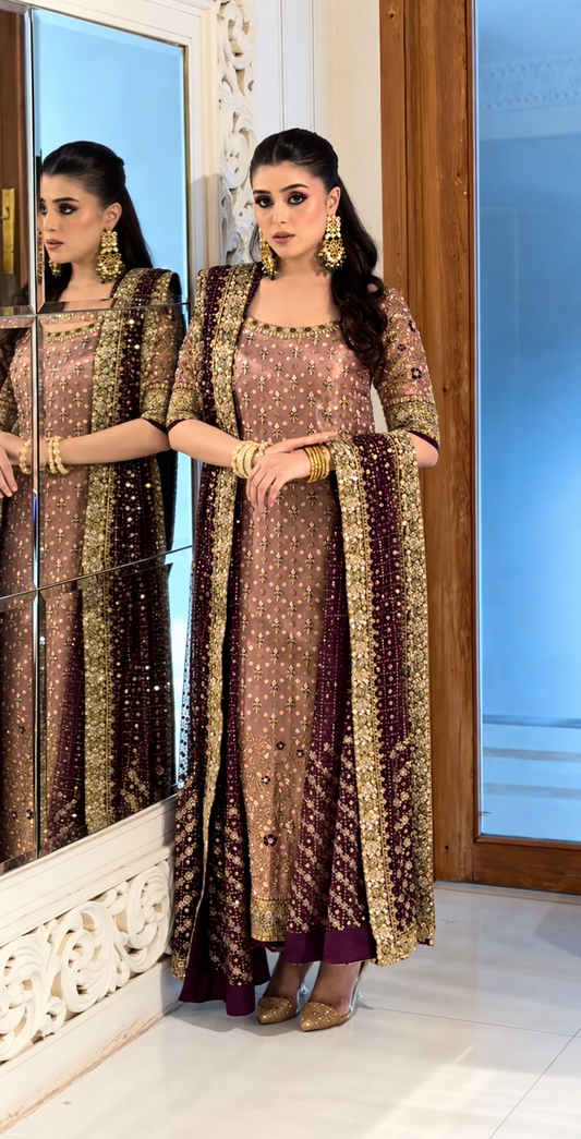 Fareeha Style, full front view