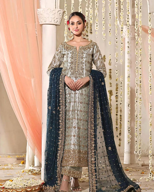 Mahnoor Style, 4 Piece — MAIRAZ reproduction, product view 1 of 17