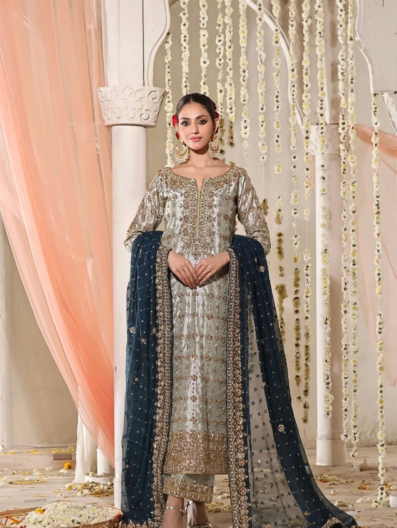 Haris Shakeel – Mahnoor Style, full front view