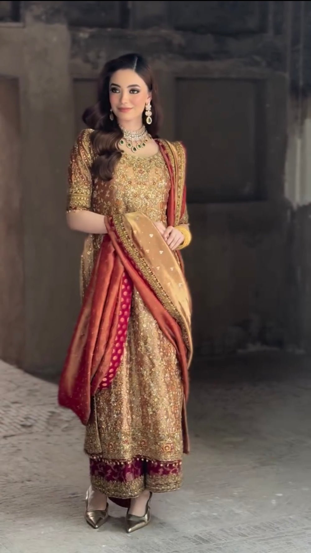 Haris Shakeel – Meerub Style, full outfit view 2