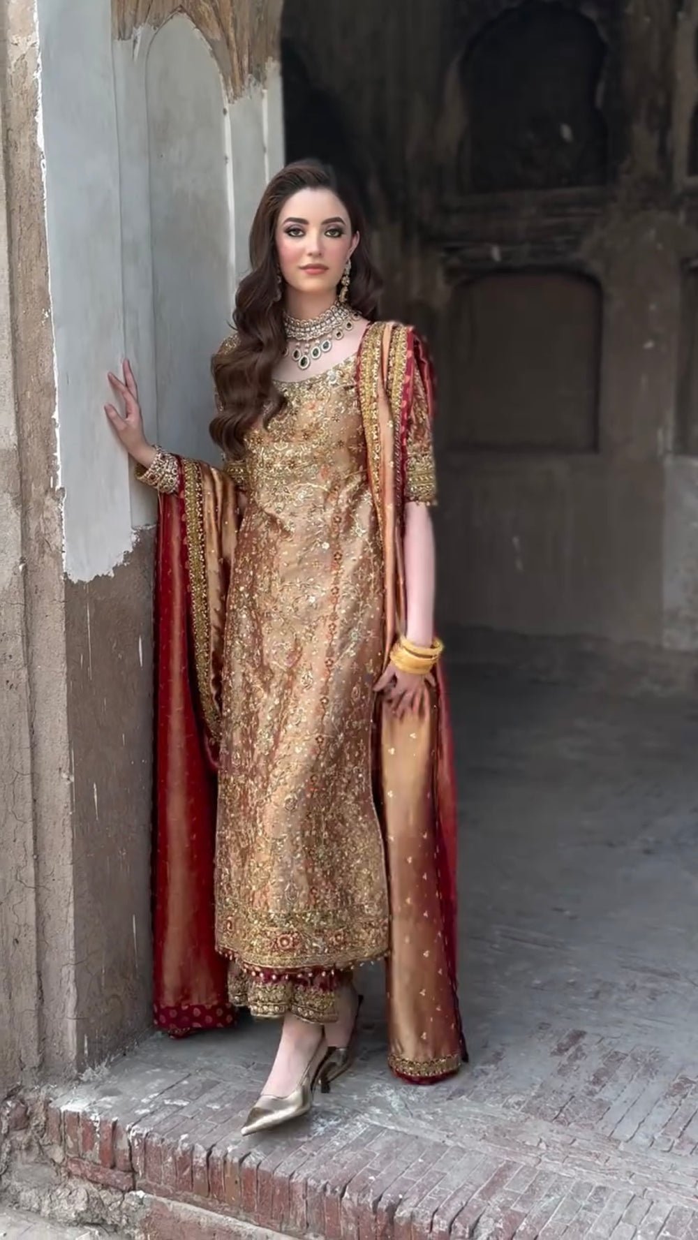 Haris Shakeel – Meerub Style, full outfit view 4