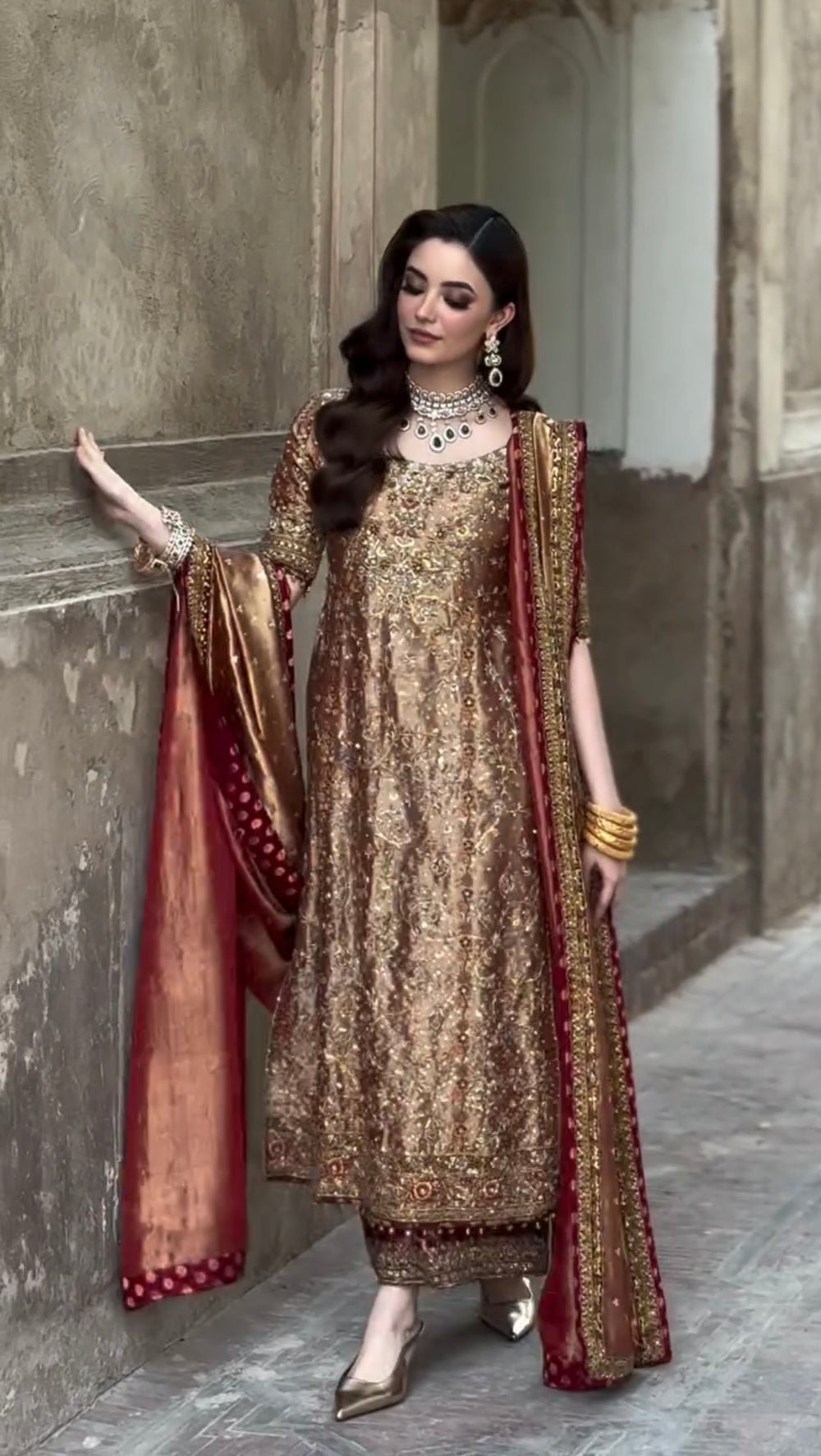 Haris Shakeel – Meerub Style, full outfit view 3