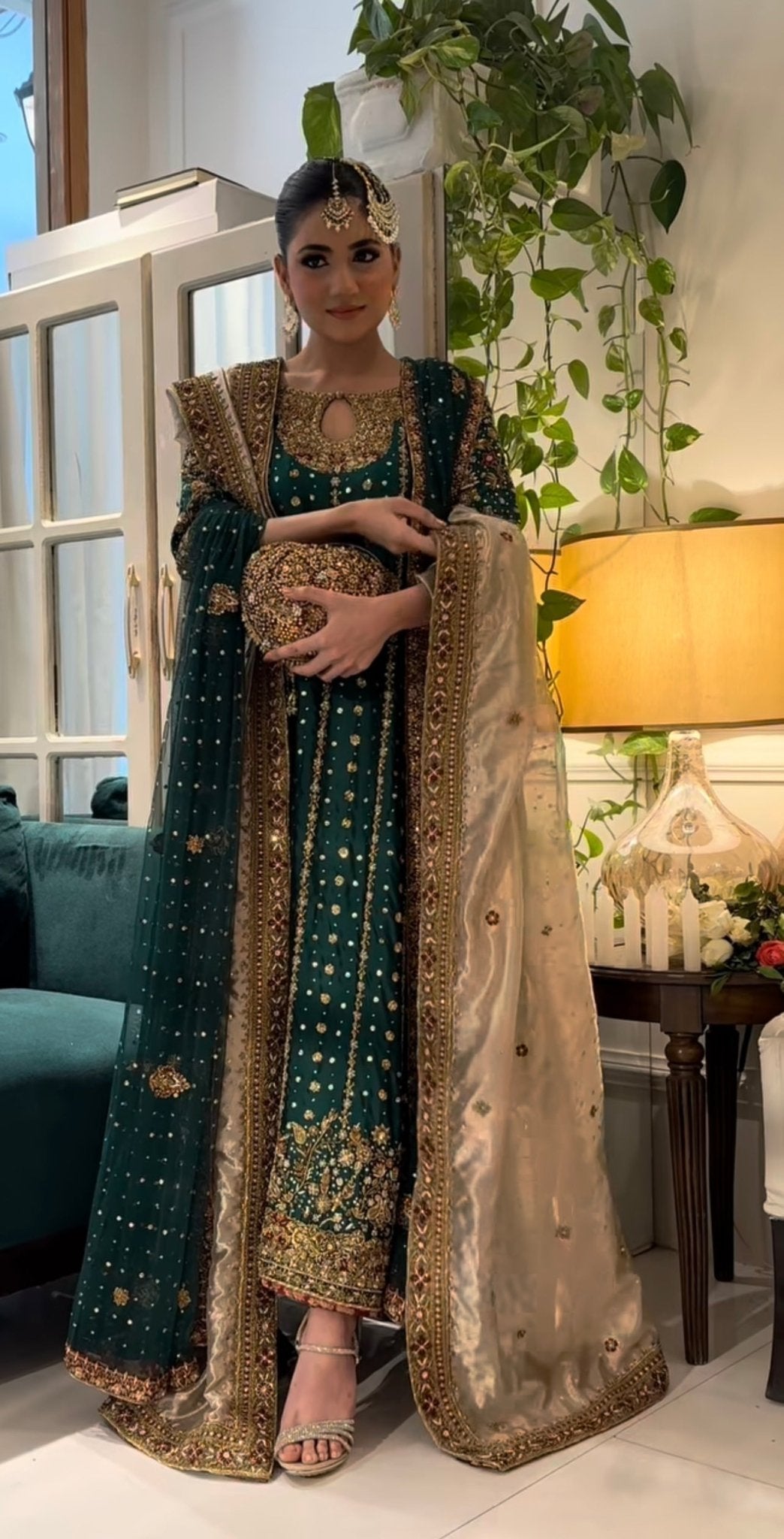 Haris Shakeel – Mehru Style, full front view