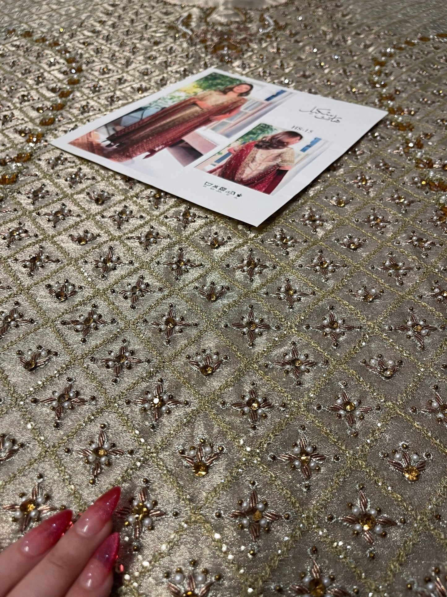 Haris Shakeel – Nawal Style, embroidery and fabric detail 4