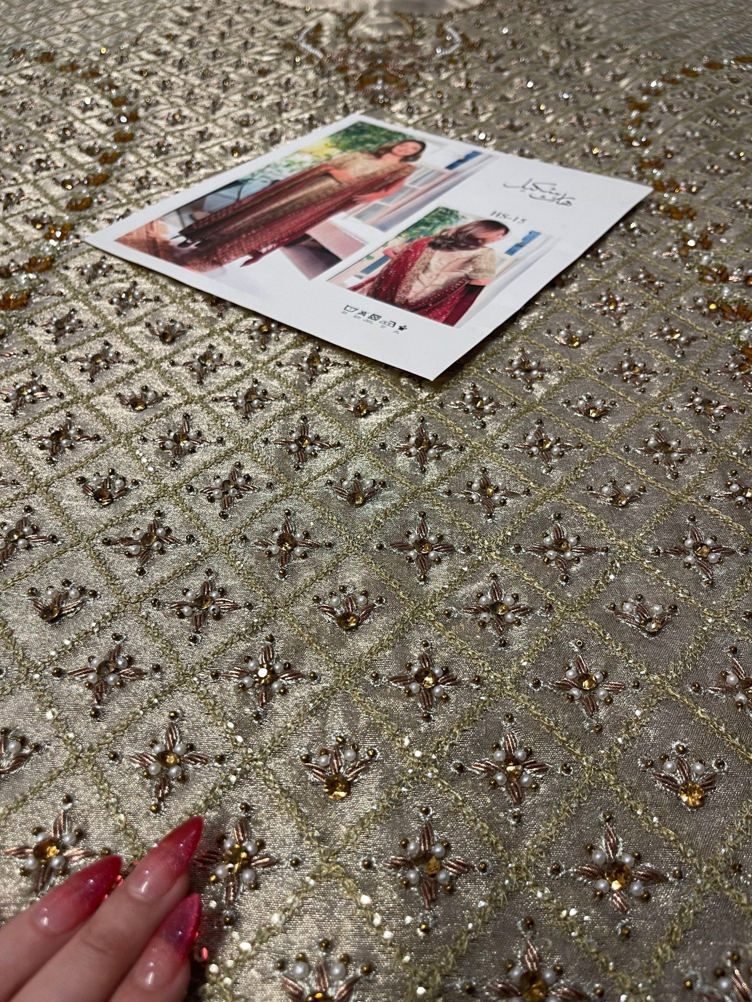 Haris Shakeel – Nawal Style, embroidery and fabric detail 4
