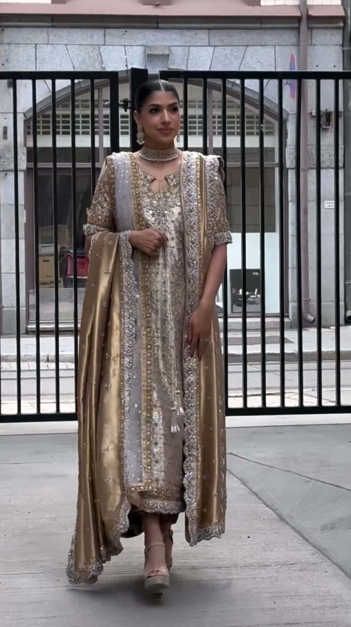 Haris Shakeel – Neha Style, full front view