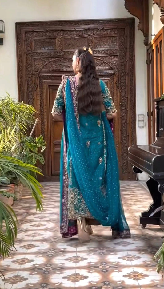 Peacock Teal Style back model view