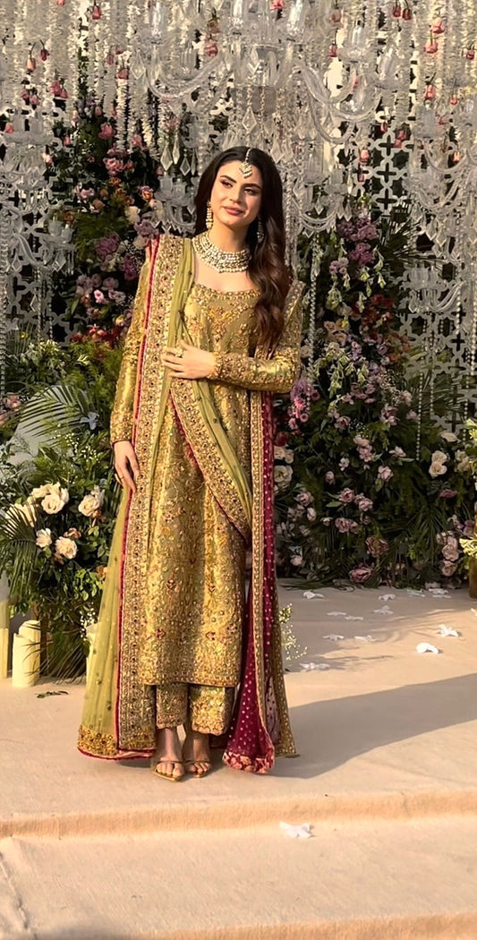 Pistachio Style, full front view