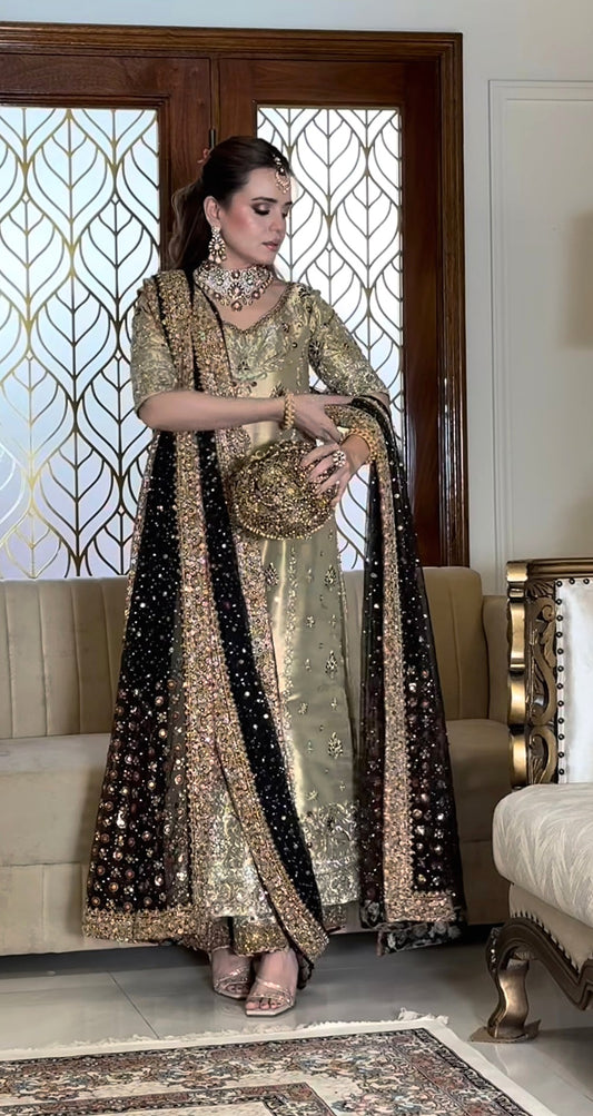 Black and Gold, 4 Piece, full outfit view 2