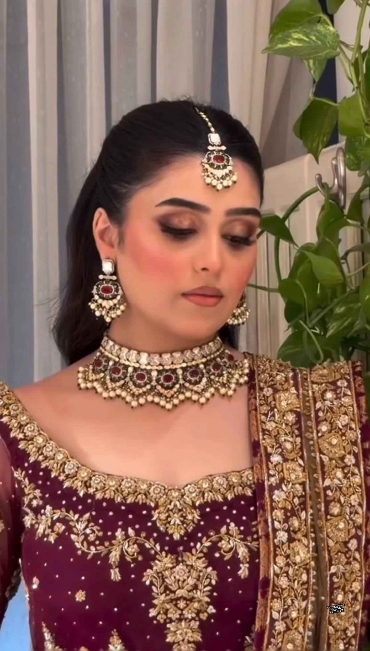 Haris Shakeel – Tehreem Style, neckline and embroidery detail