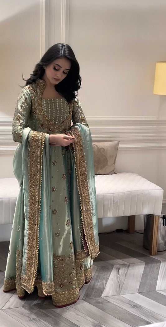 Urooj Style, full front view