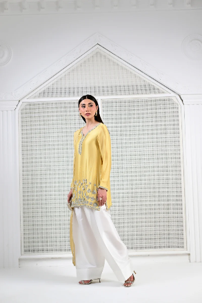 Huma Mistry Butter Radiance Style side view