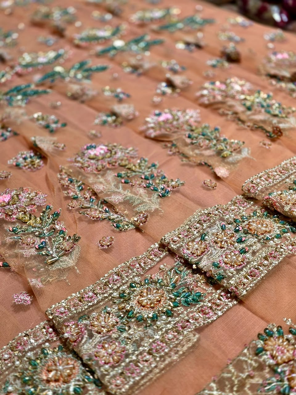 Hussain Rehar Saaz real floral embroidery and border detail