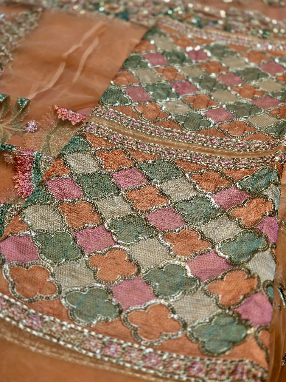 Hussain Rehar Saaz real geometric fabric border detail