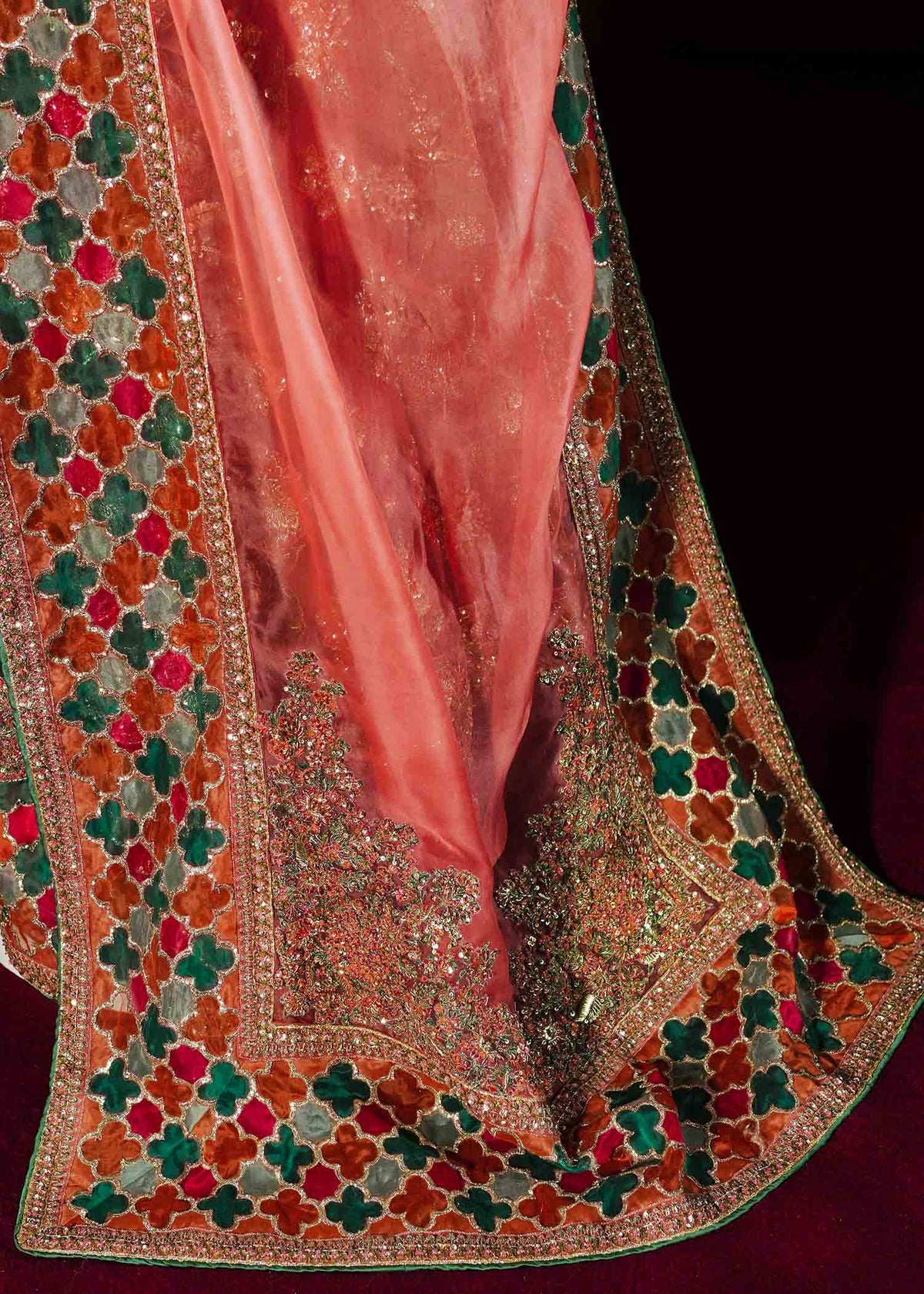 Hussain Rehar Saaz full outfit model view 6