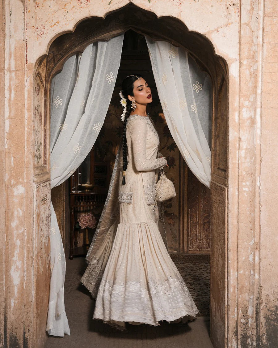 Faiza Saqlain Devina Style — Mairaz Gharara