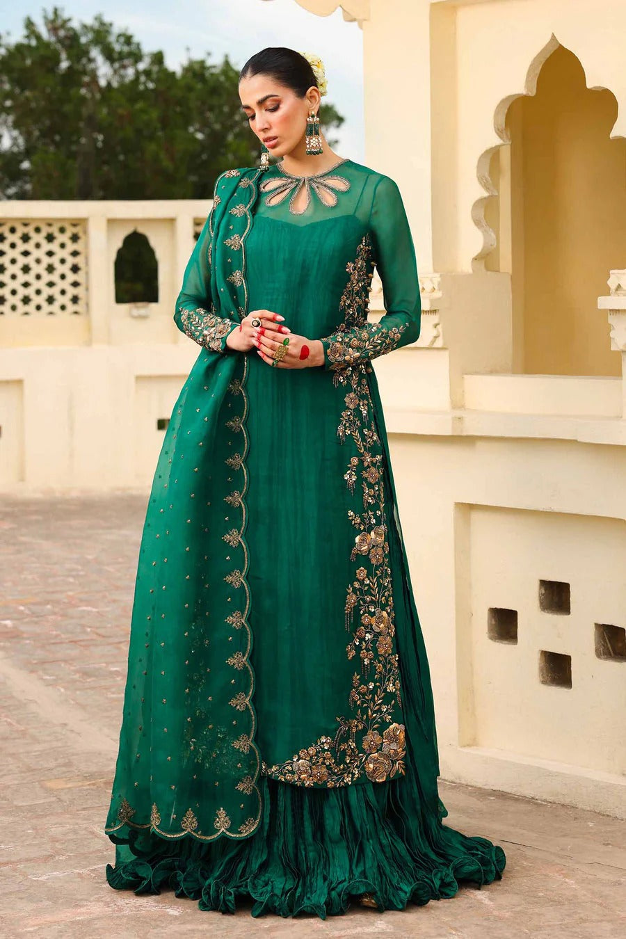 Noor-e-Sabz emerald green embroidered Pakistani formal dress full look