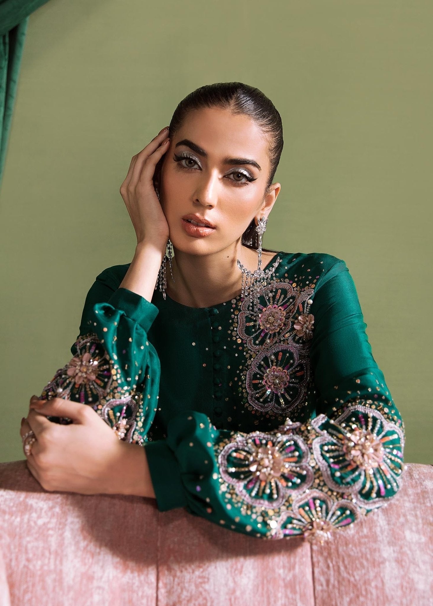 Kanwal Malik Olivia reference image 3