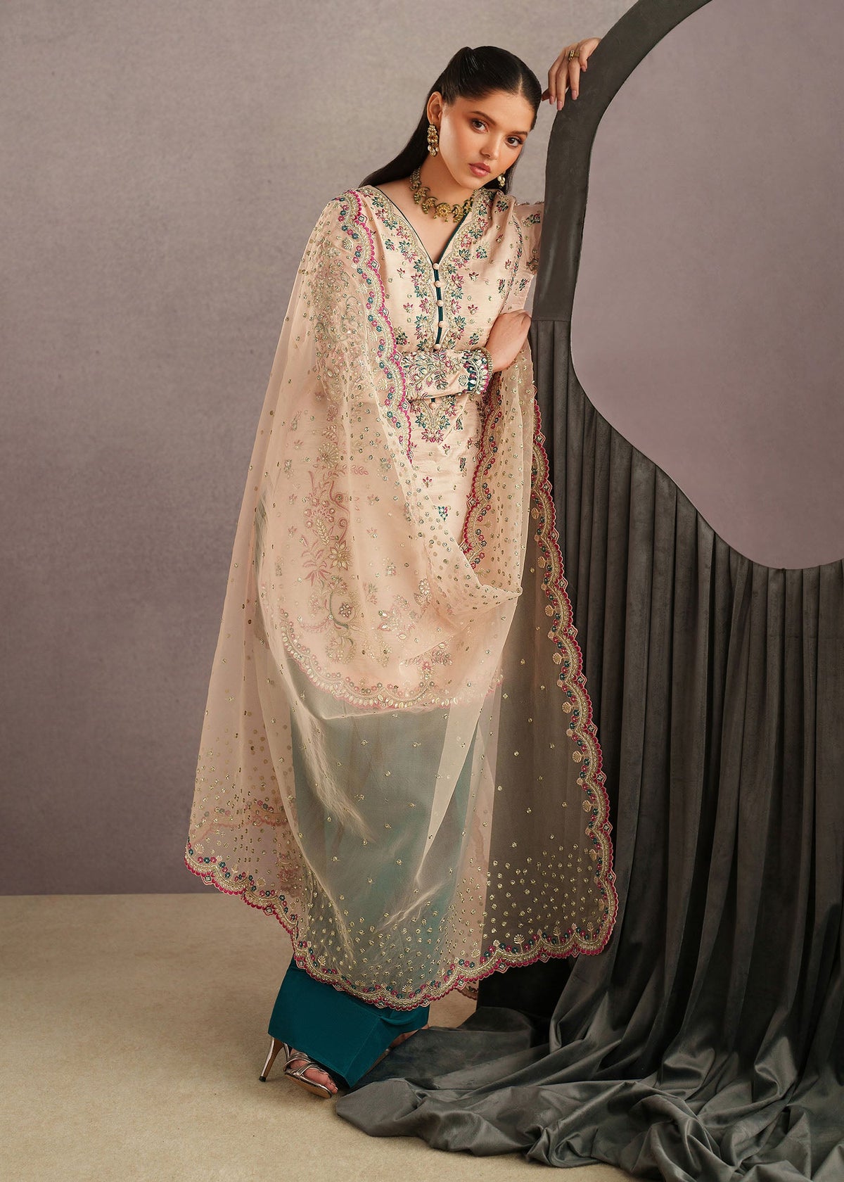 Ahina pink and green shirt and wide-leg trousers, reference outfit photograph 7 — Made by Mairaz reproduction