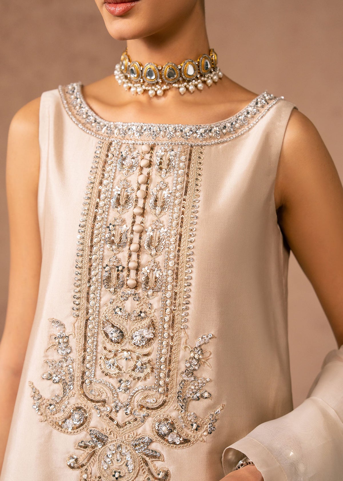 Anaya beige shirt suit, reference outfit photograph 4 — Made by Mairaz reproduction