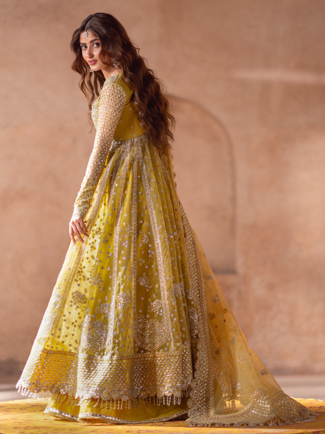 D-606, made by MAIRAZ — back view; design reference