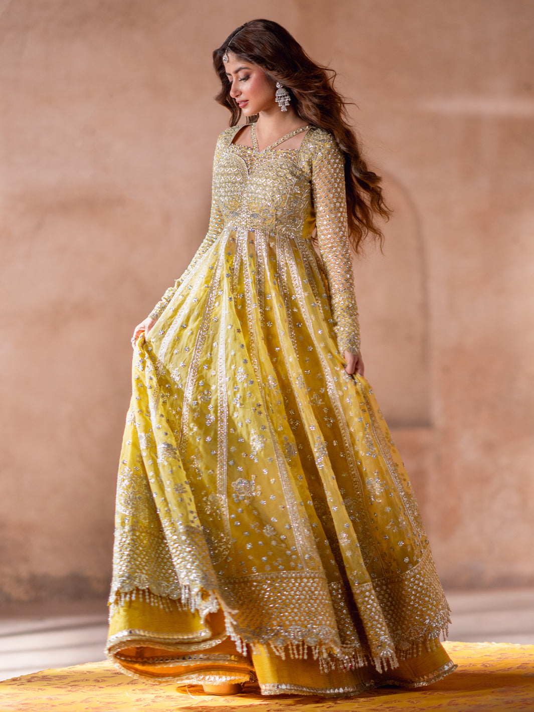 D-606, made by MAIRAZ — flared skirt in movement; design reference
