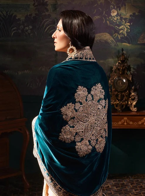 Zainab Chottani PA-198 beige and teal shawl suit — shawl back motif, design reference