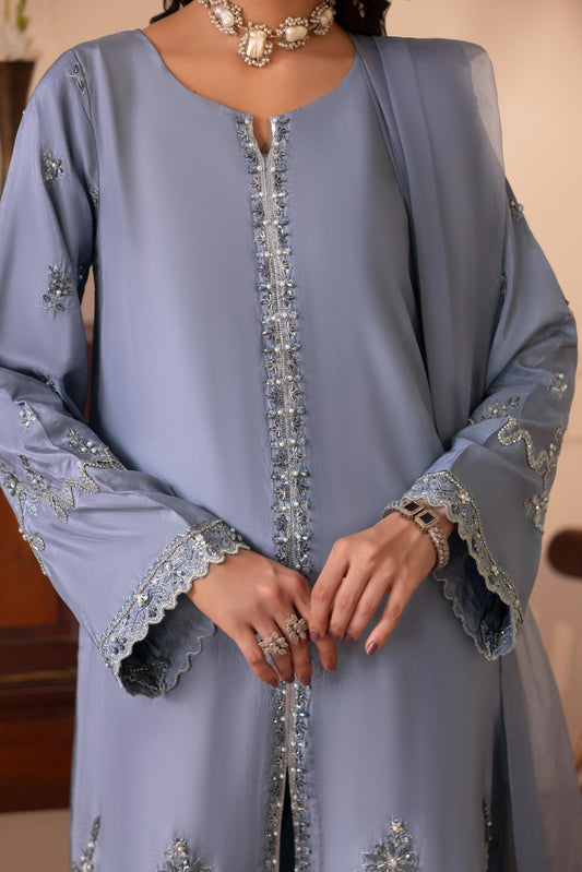 Lunara, made by MAIRAZ — neckline and sleeve detail, design reference