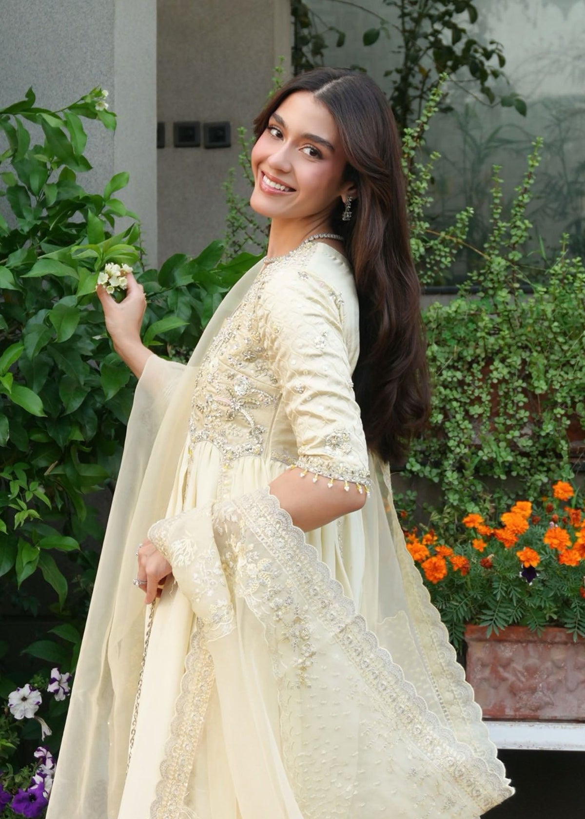 Maelys butter yellow open gown, reference outfit photograph 19 — Made by Mairaz reproduction