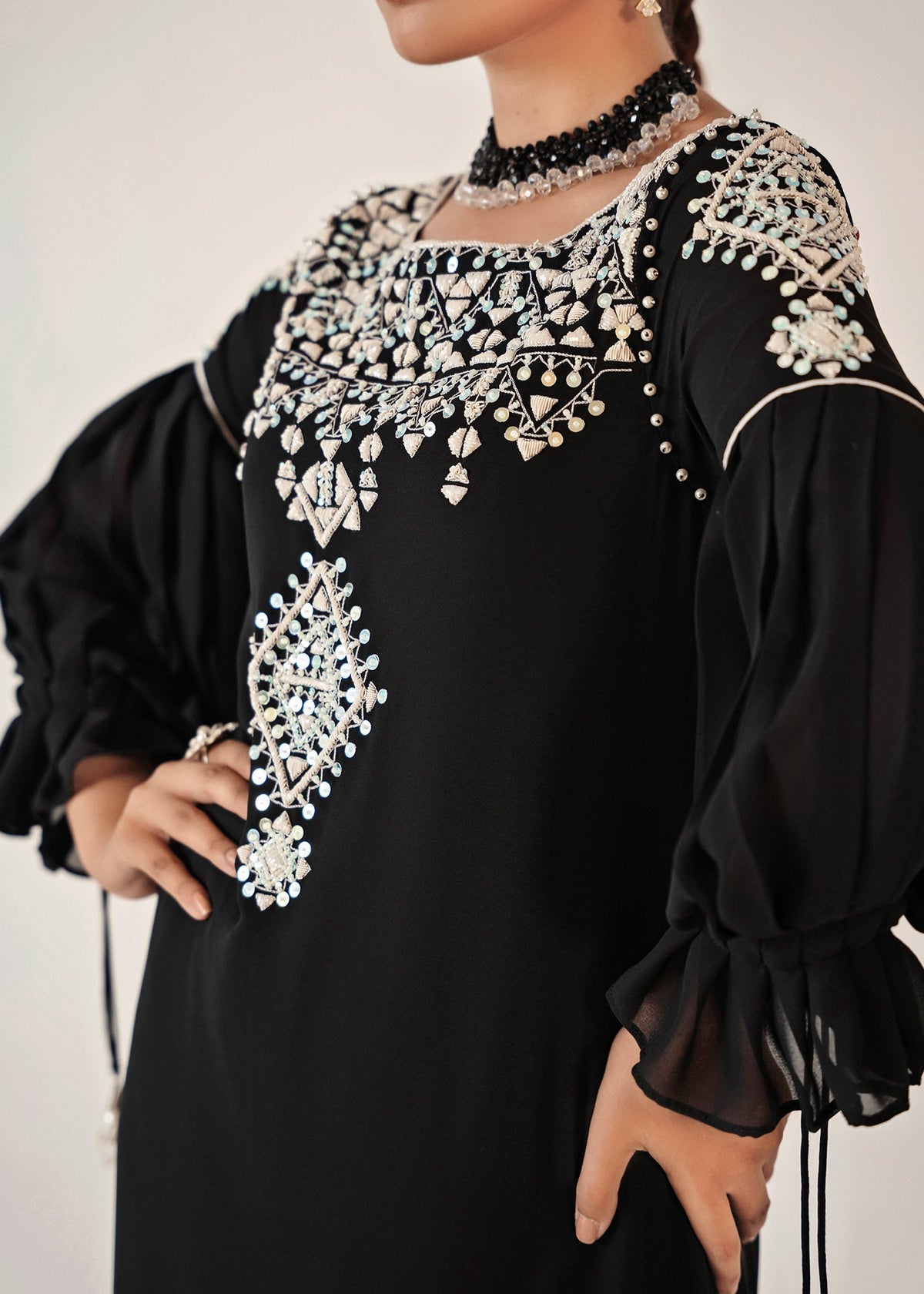 Noir black kaftan, reference outfit photograph 2 — Made by Mairaz reproduction