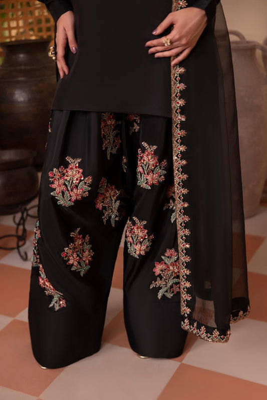 Nox, made by MAIRAZ — embroidered shalwar and dupatta border, design reference