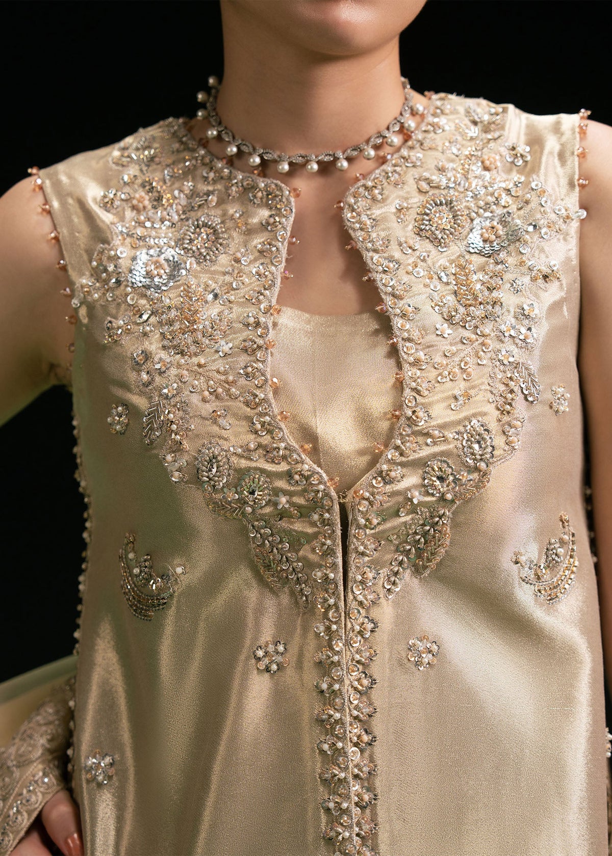 Ophira gold beige open shirt suit, reference outfit photograph 5 — Made by Mairaz reproduction