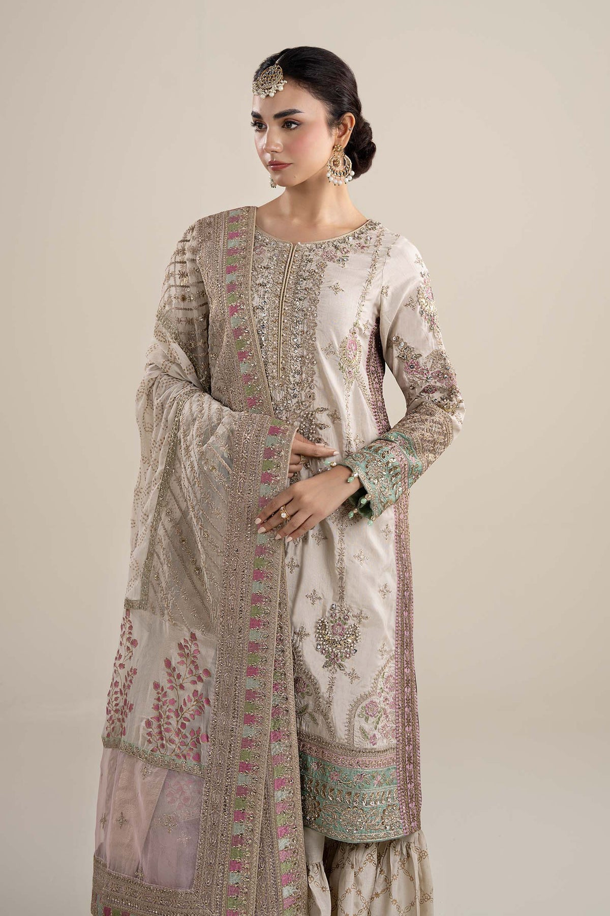 SF-06, made by MAIRAZ — sleeve and embroidery detail, design reference