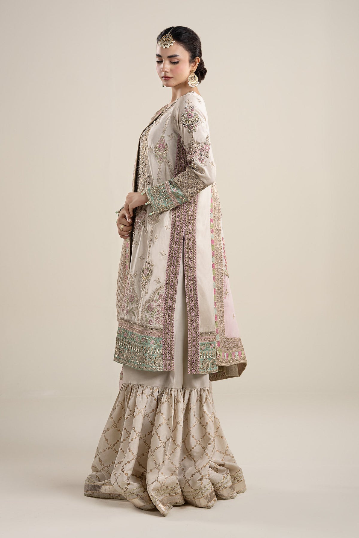 SF-06, made by MAIRAZ — side view, design reference