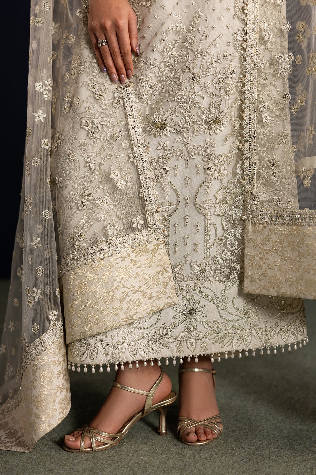 SF-4448, made by MAIRAZ — hem and trouser detail, design reference