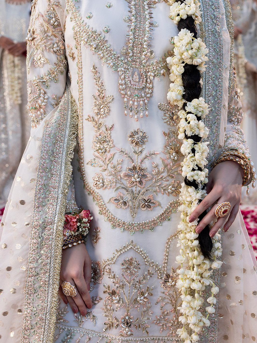 Sj 26170, made by MAIRAZ — close-up of the shirt front, neckline and sleeve work