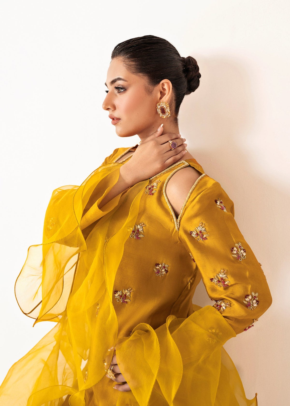 Sunshine gold shirt suit, reference outfit photograph 5 — Made by Mairaz reproduction