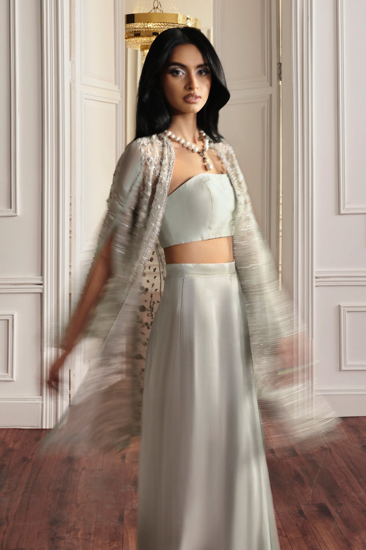 Aira ivory long shirt and trousers, reference outfit photograph 5 — Made by Mairaz reproduction