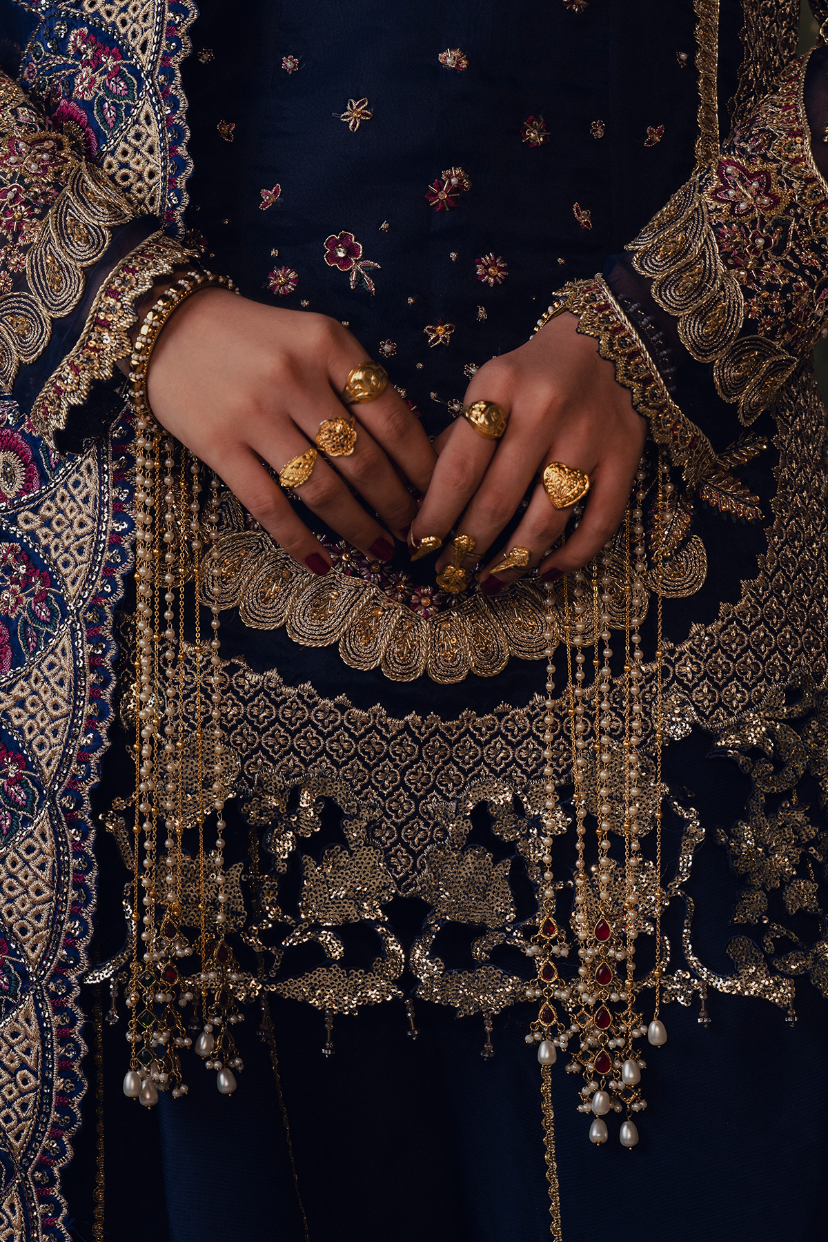 Ferozah navy blue long shirt and skirt, reference outfit photograph 3 — Made by Mairaz reproduction