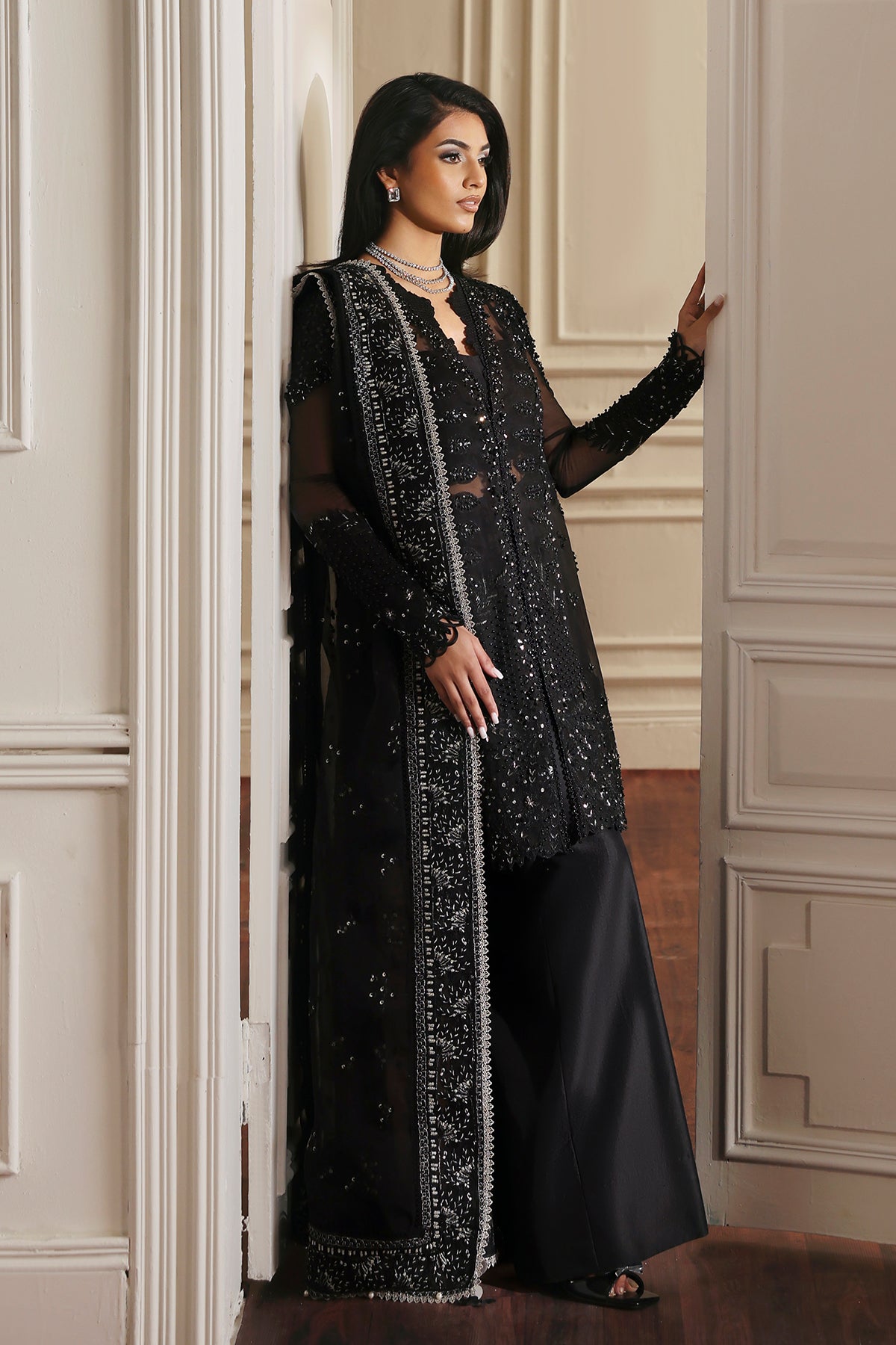 Kaya black long shirt and trousers, reference outfit photograph 7 — Made by Mairaz reproduction