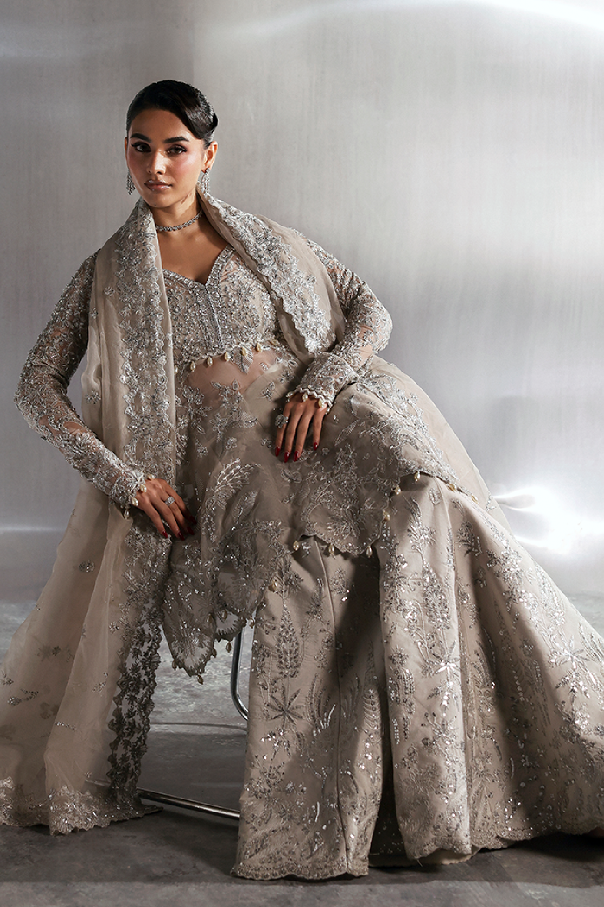 Novelle grey kalidaar, reference outfit photograph 5 — Made by Mairaz reproduction