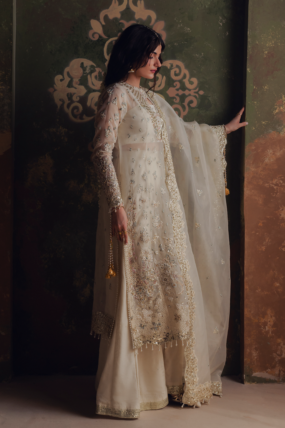 Roshanay ivory shirt and wide-leg trousers, reference outfit photograph 9 — Made by Mairaz reproduction