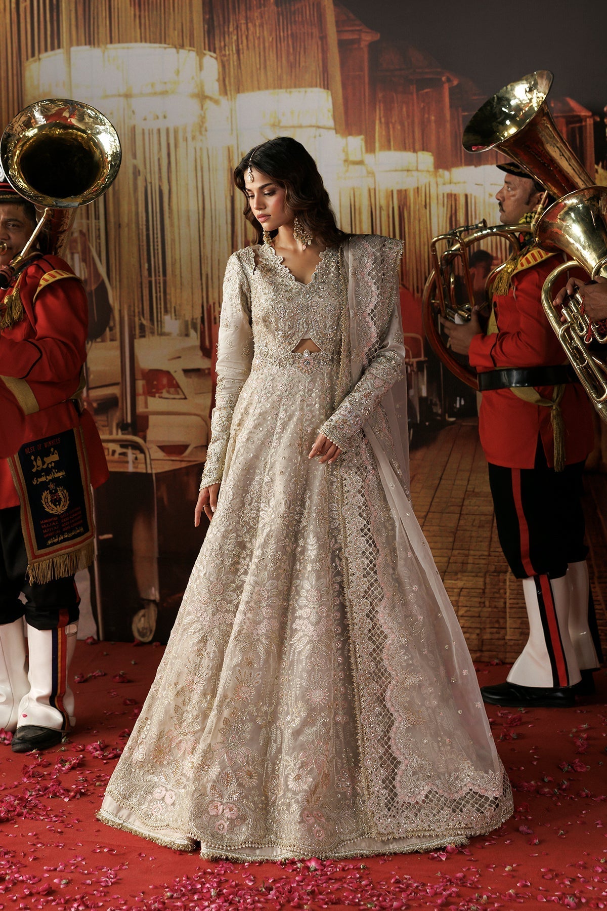 Mannat made by Mairaz campaign reference full outfit view
